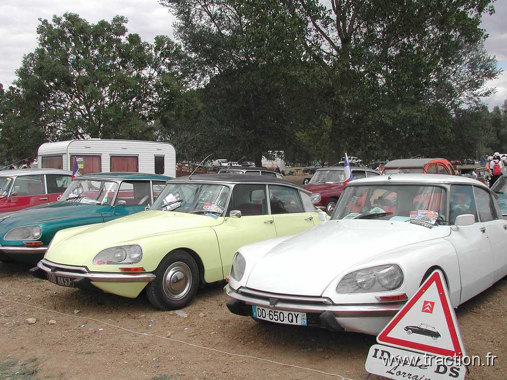 2014_Madine (84).JPG - 29ème Retro Meus'Auto au Lac de Madine, Citroen ID/DS
